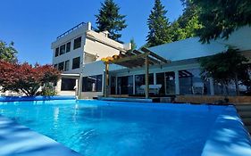 Royal Harrison Retreat