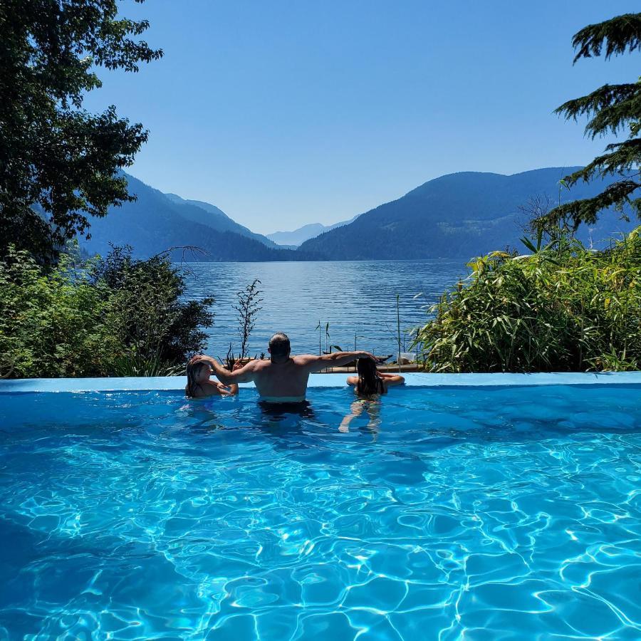 Royal Harrison Retreat Villa Harrison Hot Springs Exterior photo